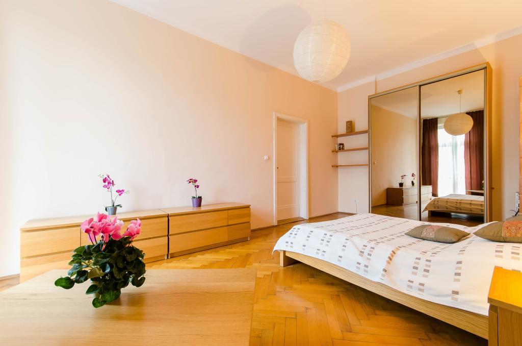 Fantasia Apartments Krakow Luaran gambar